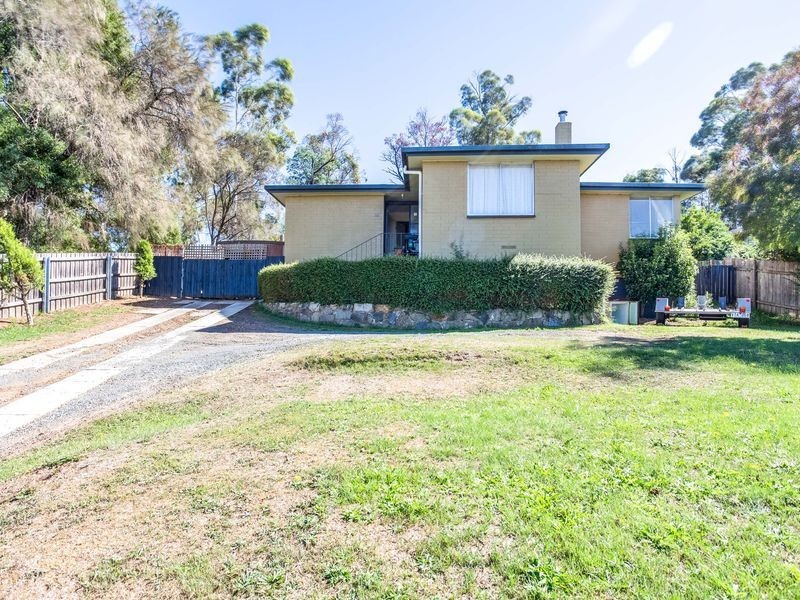 11 Oberon Place, Ravenswood TAS 7250