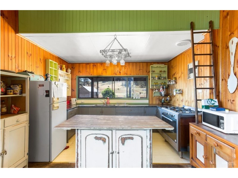 42 Pioneer Drive, Mole Creek TAS 7304