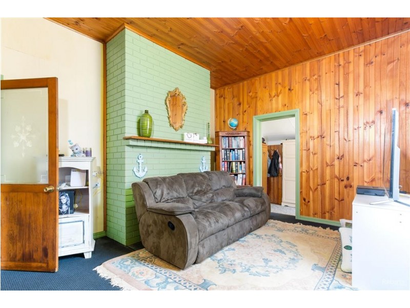 42 Pioneer Drive, Mole Creek TAS 7304
