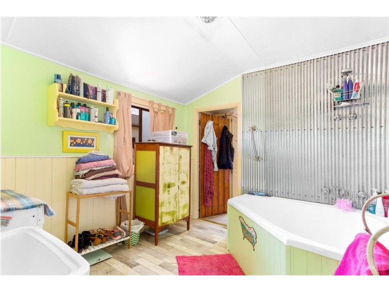 42 Pioneer Drive, Mole Creek TAS 7304