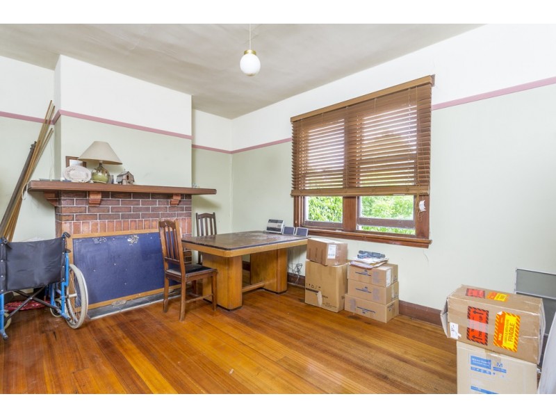 6 Churchill Crescent, Newstead TAS 7250