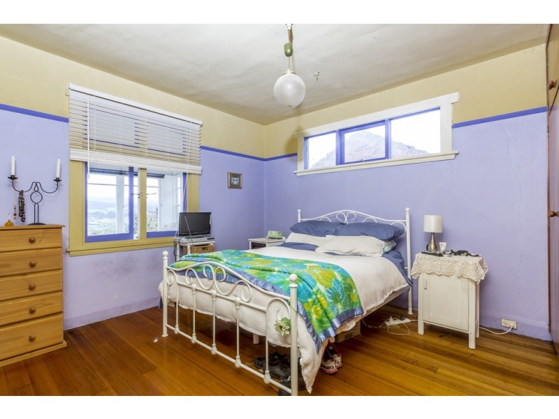 6 Churchill Crescent, Newstead TAS 7250