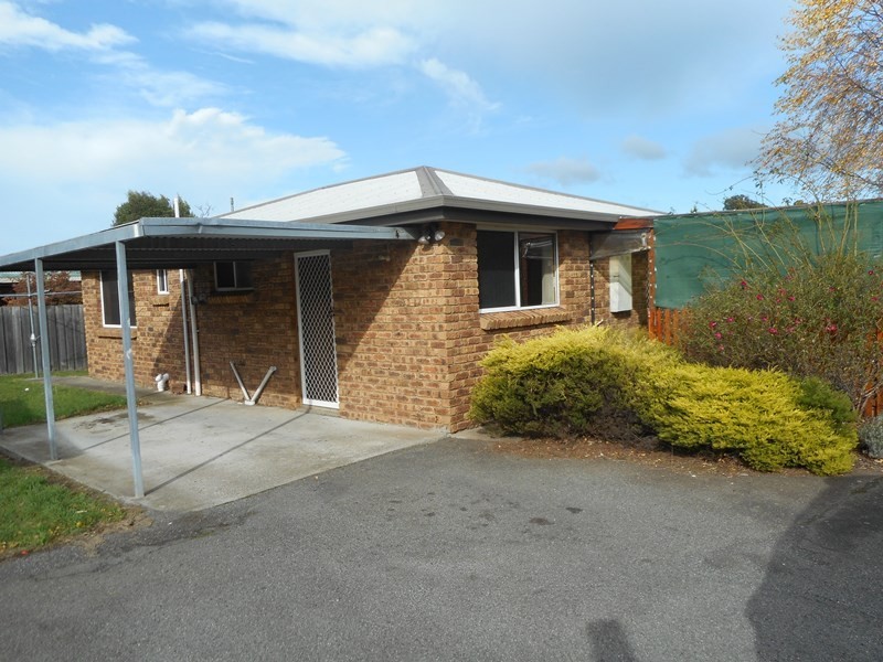 4/1-3 Patricia Place, Newnham TAS 7248