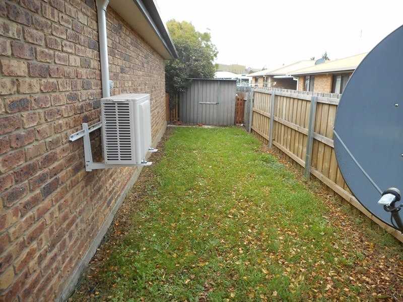 4/1-3 Patricia Place, Newnham TAS 7248