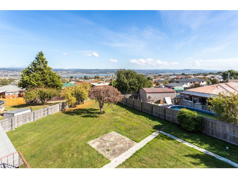 17 Swan Street, Newnham TAS 7248