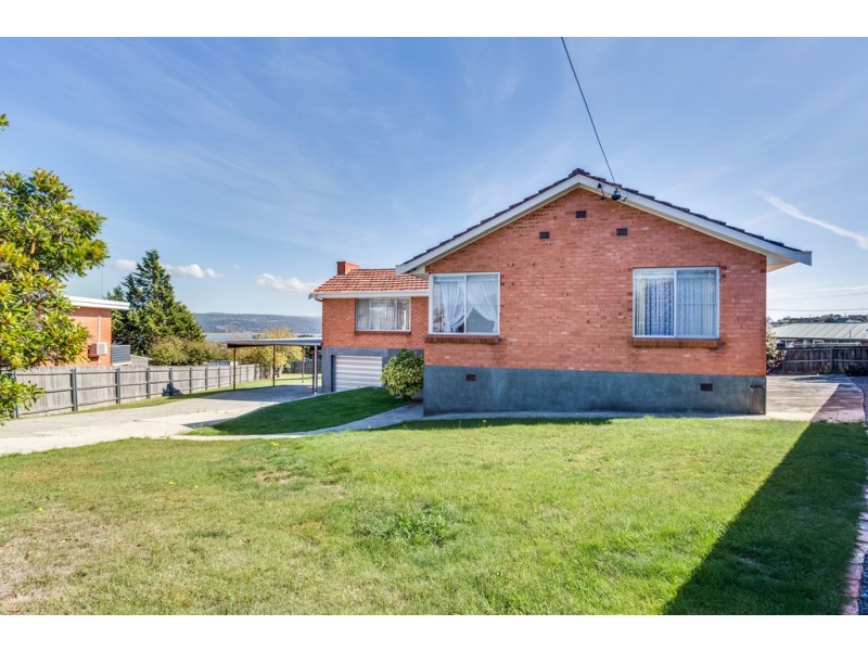 17 Swan Street, Newnham TAS 7248