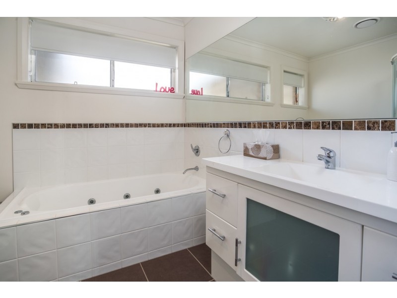 94 Rowland Crescent, Summerhill TAS 7250
