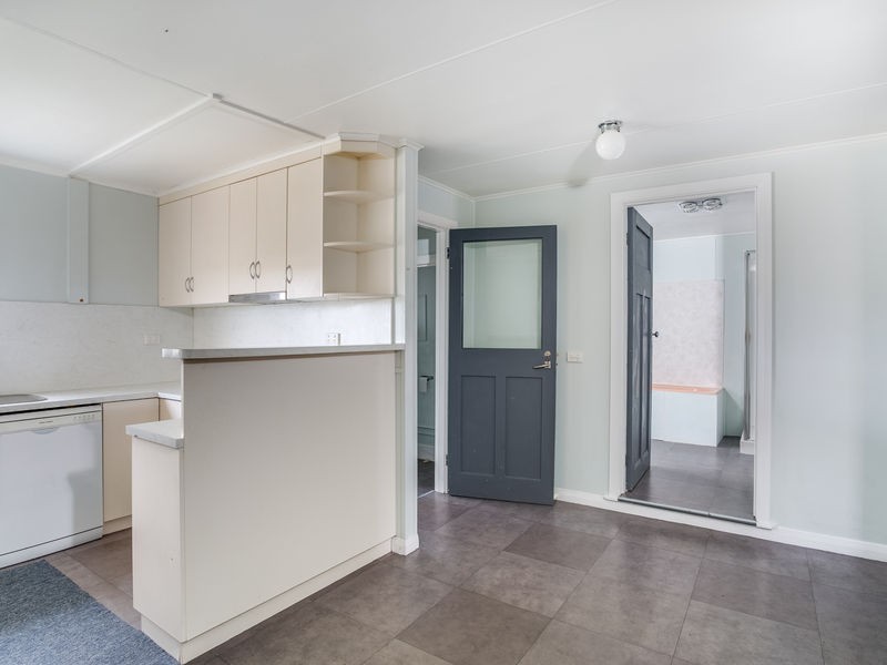 1/11 Napier Street, Youngtown TAS 7249