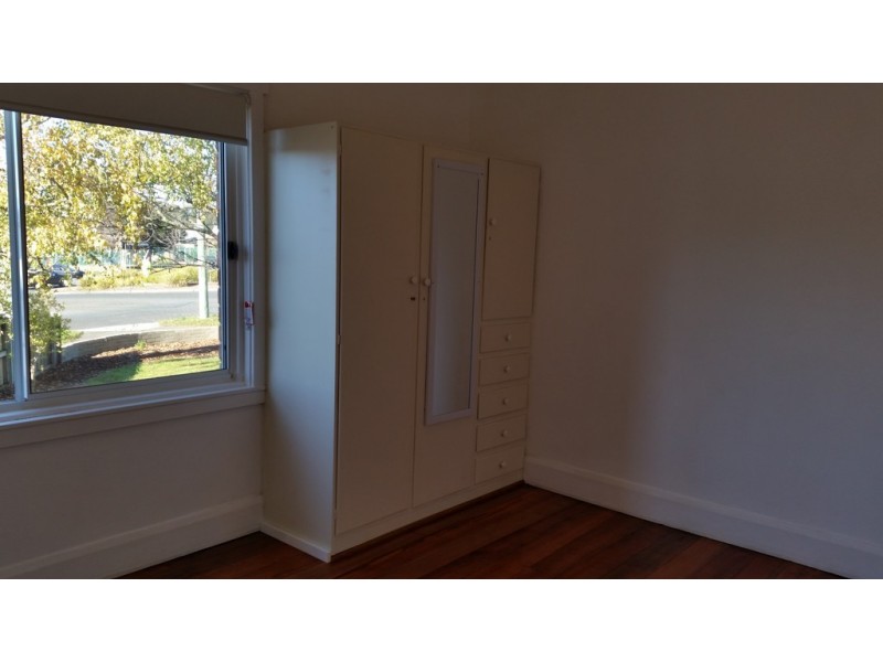 2 Deviation crescent, Prospect TAS 7250