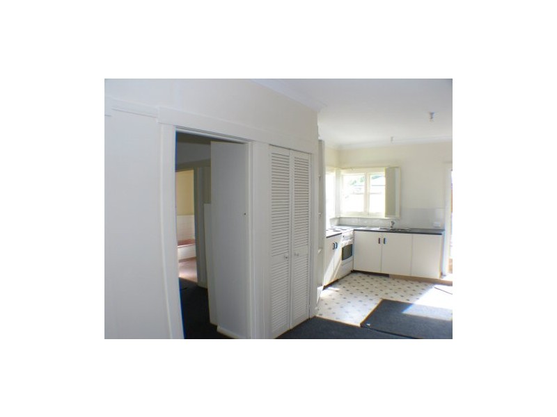 145 East Derwent Highway, Lindisfarne TAS 7015