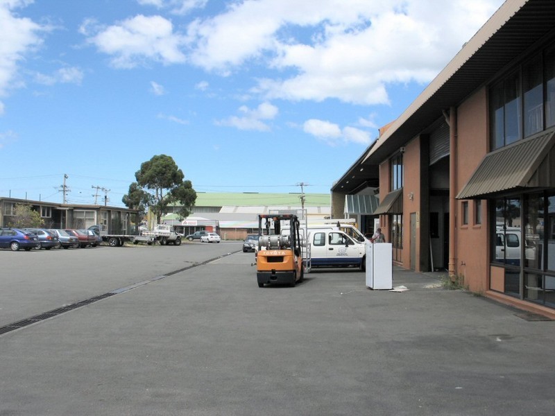 4/10 Lampton Avenue, Derwent Park TAS 7009