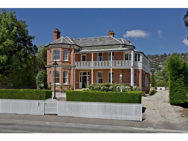 391 Sandy Bay Road, Sandy Bay TAS 7005