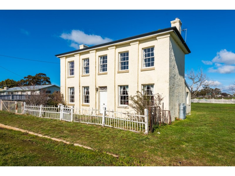 20 Pedder Street, Campbell Town TAS 7210