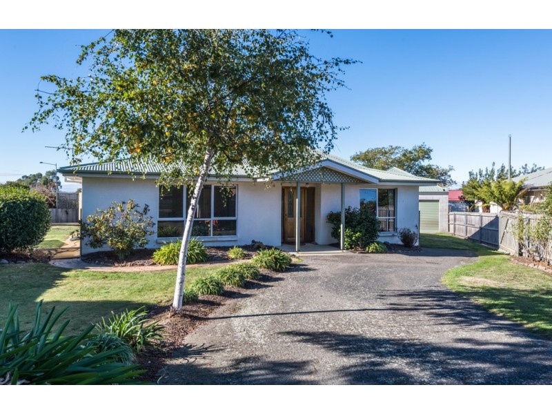 9 Swan Avenue, Longford TAS 7301