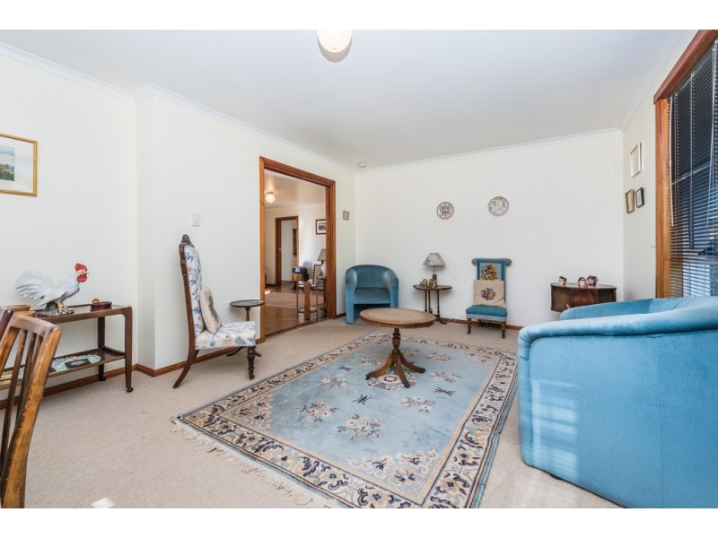 9 Swan Avenue, Longford TAS 7301