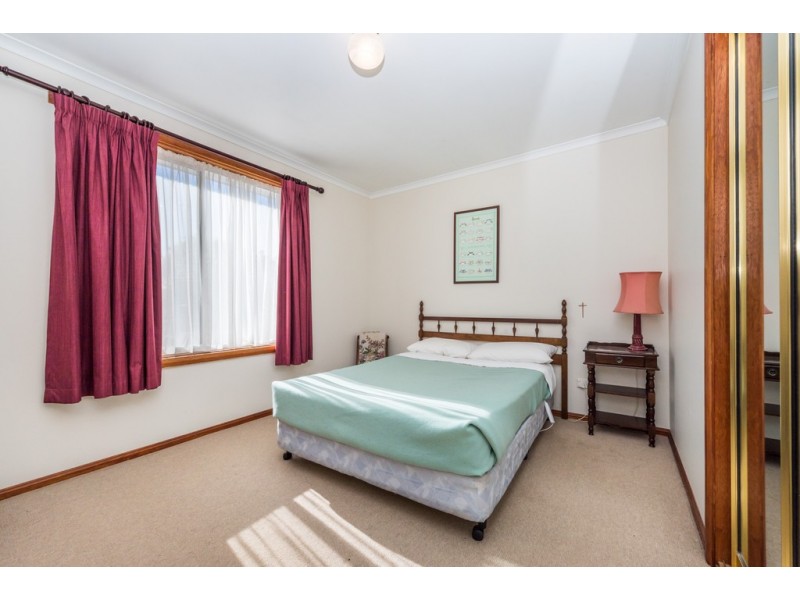 9 Swan Avenue, Longford TAS 7301