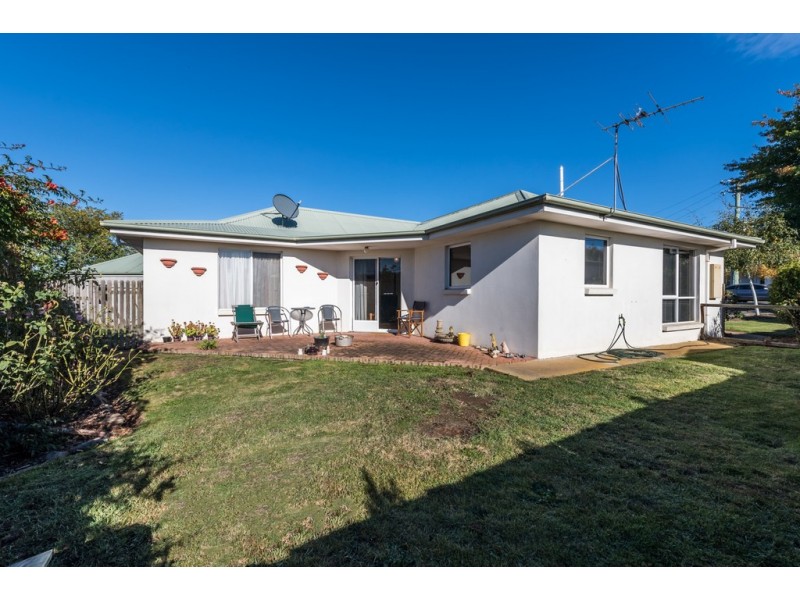 9 Swan Avenue, Longford TAS 7301
