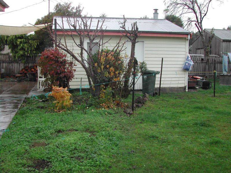 11 Macquarie Street, Cressy TAS 7302