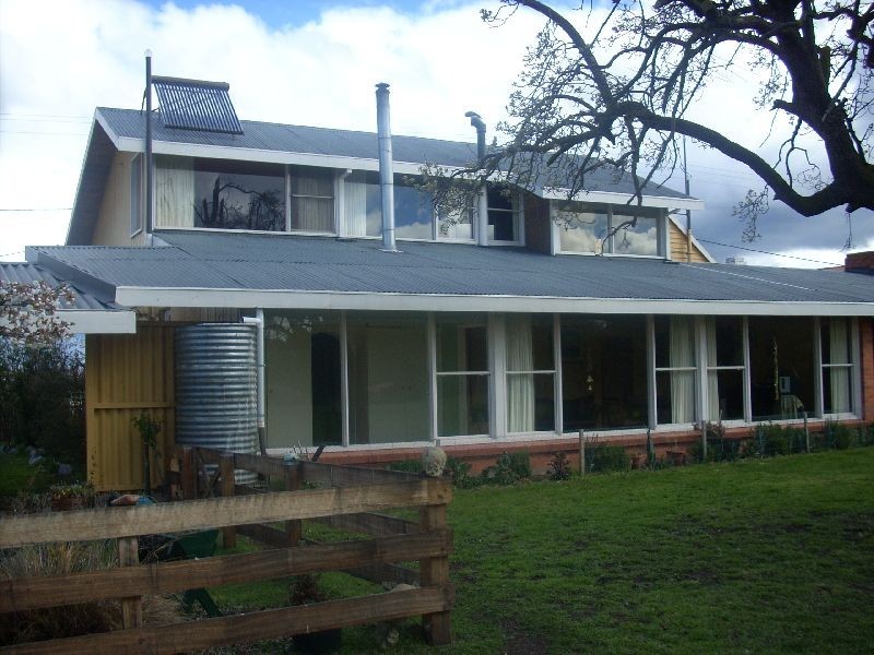 4 Queen Street, Campbell Town TAS 7210