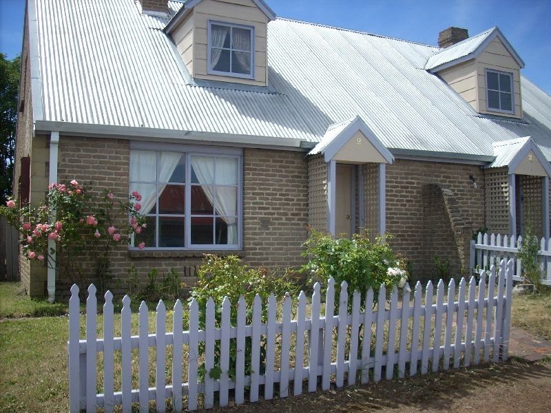 2 Collins Street, Evandale TAS 7212
