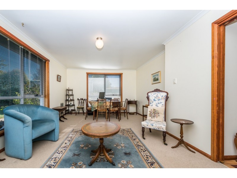 9 Swan Avenue, Longford TAS 7301