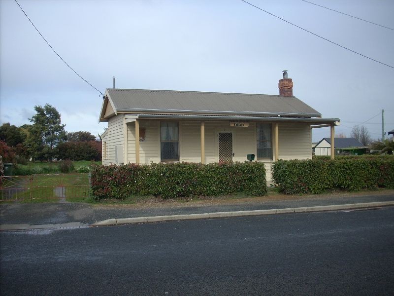11 Church Street, Cressy TAS 7302