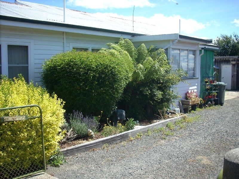 48 Main Street, Cressy TAS 7302