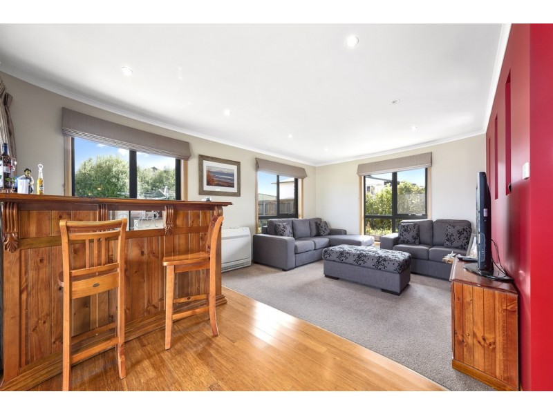 17 Macquarie Street, Cressy TAS 7302