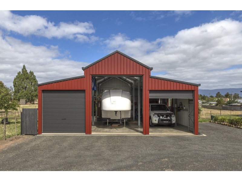 17 Macquarie Street, Cressy TAS 7302