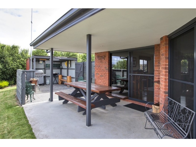 17 Macquarie Street, Cressy TAS 7302