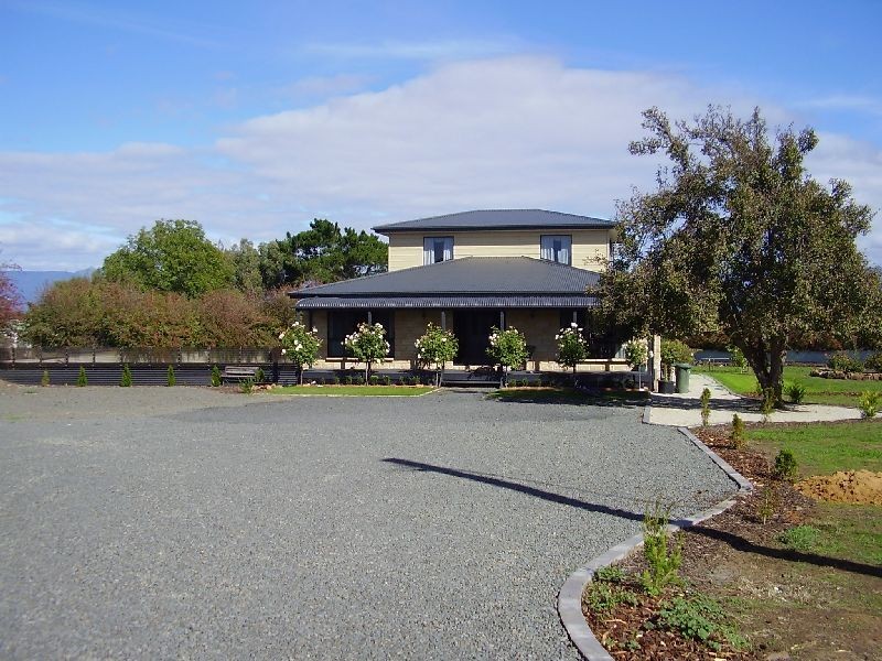 36 Archer Street, Cressy TAS 7302