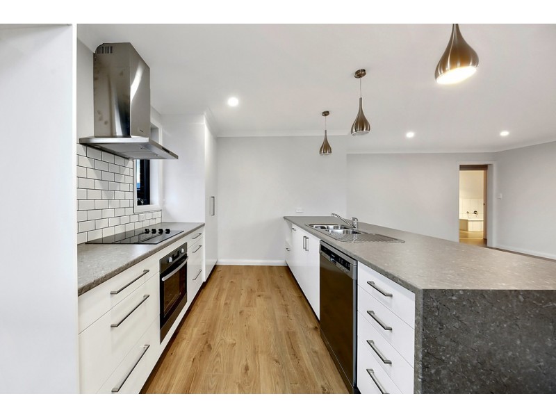 2/12 Paton Street, Longford TAS 7301