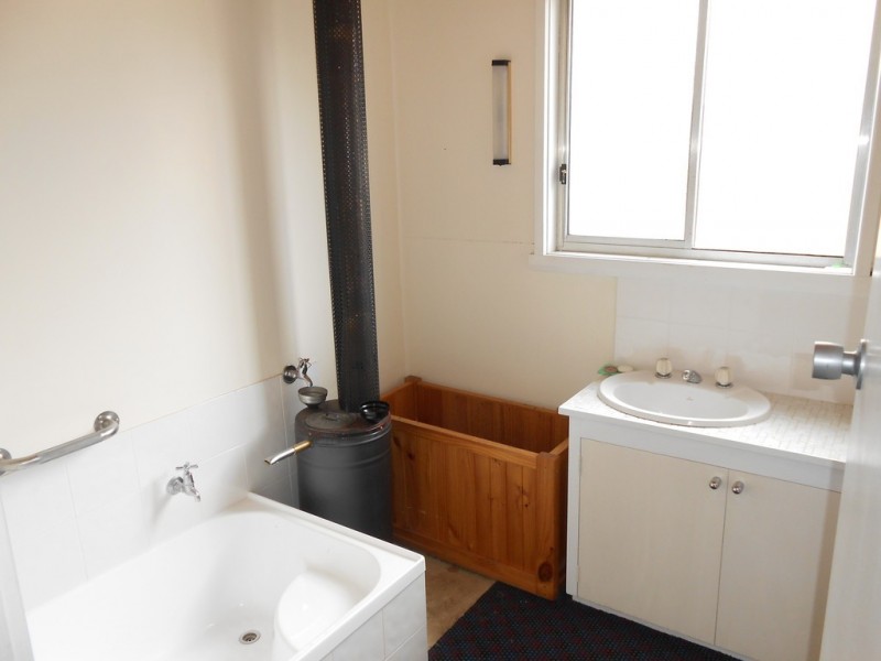 18 Lakeview Road, Cramps Bay TAS 7030