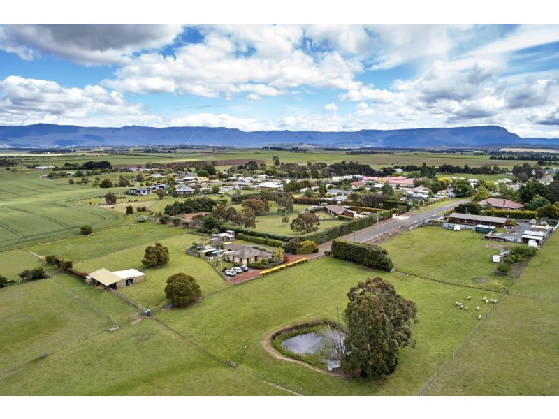 1 Saundridge Road, Cressy TAS 7302