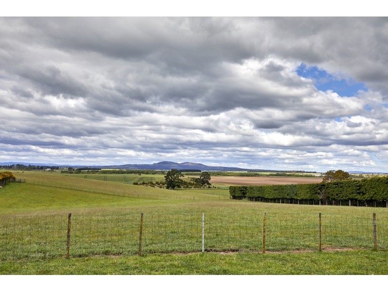 1 Saundridge Road, Cressy TAS 7302