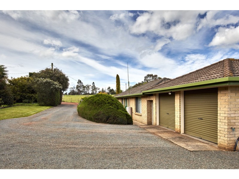 1 Saundridge Road, Cressy TAS 7302