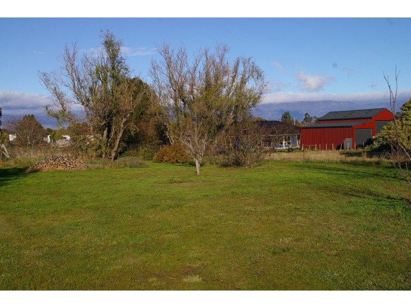 15 MacQuarie Street, Cressy TAS 7302