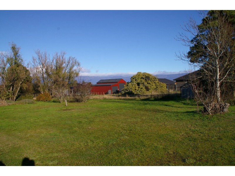 15 MacQuarie Street, Cressy TAS 7302