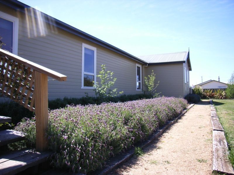 27-29 Badajos Street, Ross TAS 7209