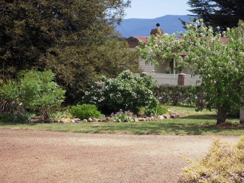 1 Archer Street, Cressy TAS 7302