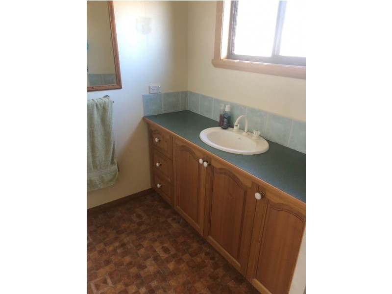 5 Bond Street, Ross TAS 7209