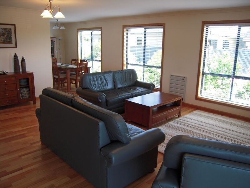 2/4 Monica Place, Perth TAS 7300