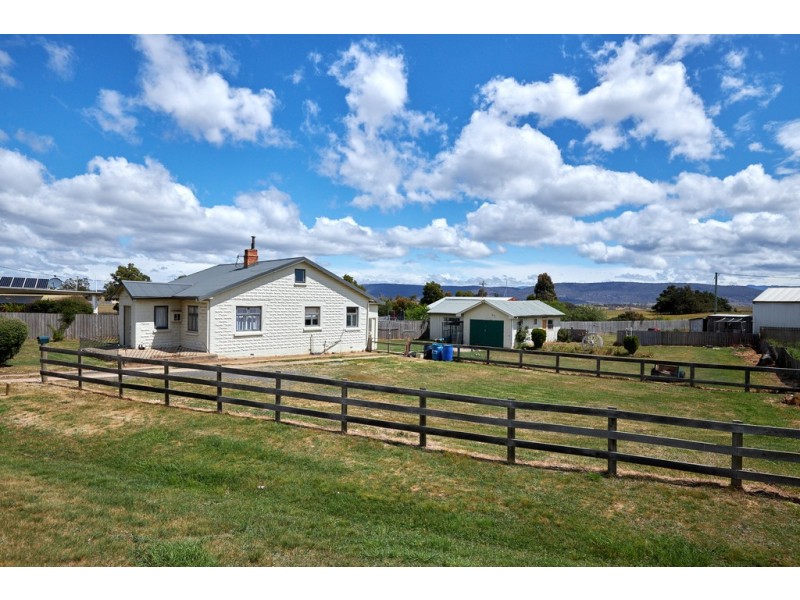 8 High Street, Campbell Town TAS 7210