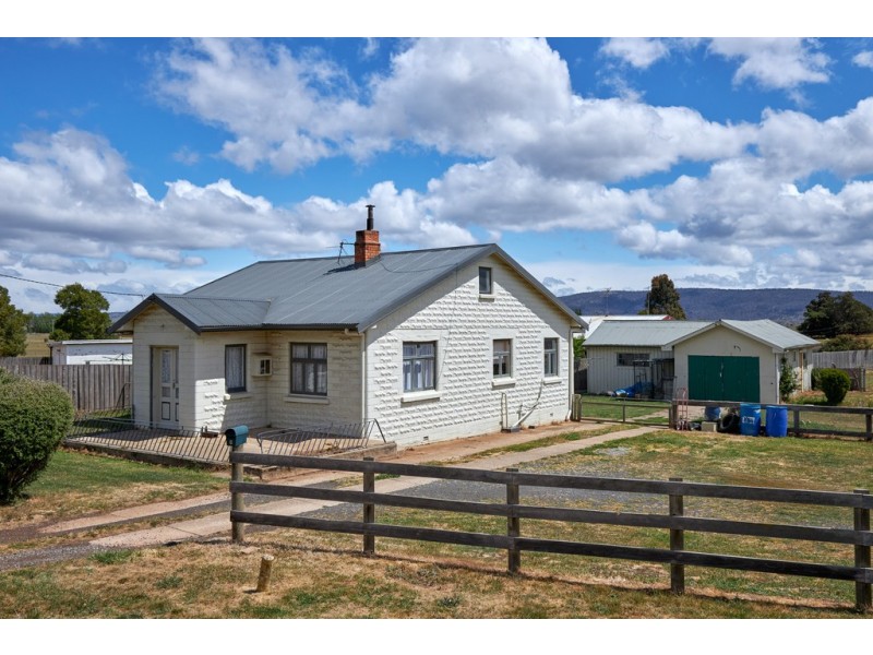 8 High Street, Campbell Town TAS 7210