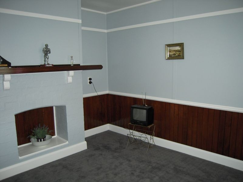 16 Charles Street, Cressy TAS 7302