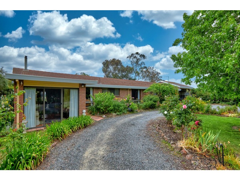 “Askaig” 262 Leighlands Road, Evandale TAS 7212