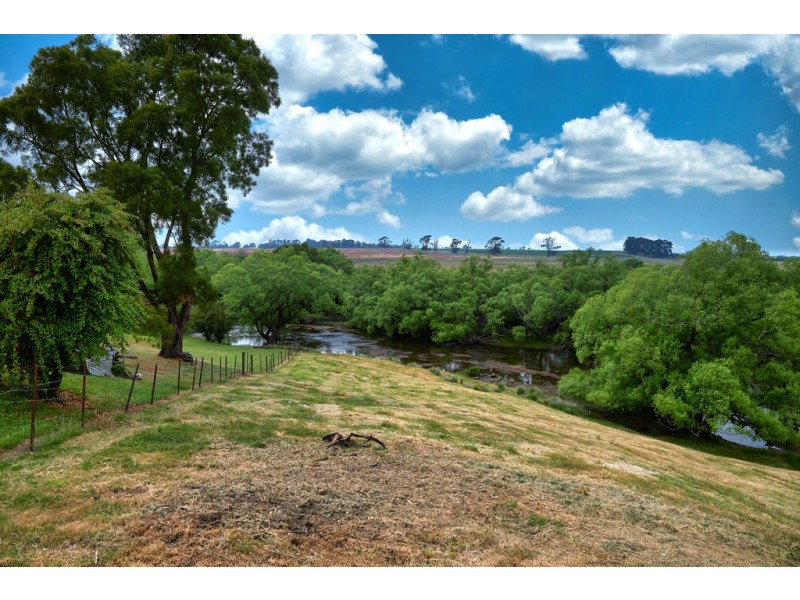 “Askaig” 262 Leighlands Road, Evandale TAS 7212