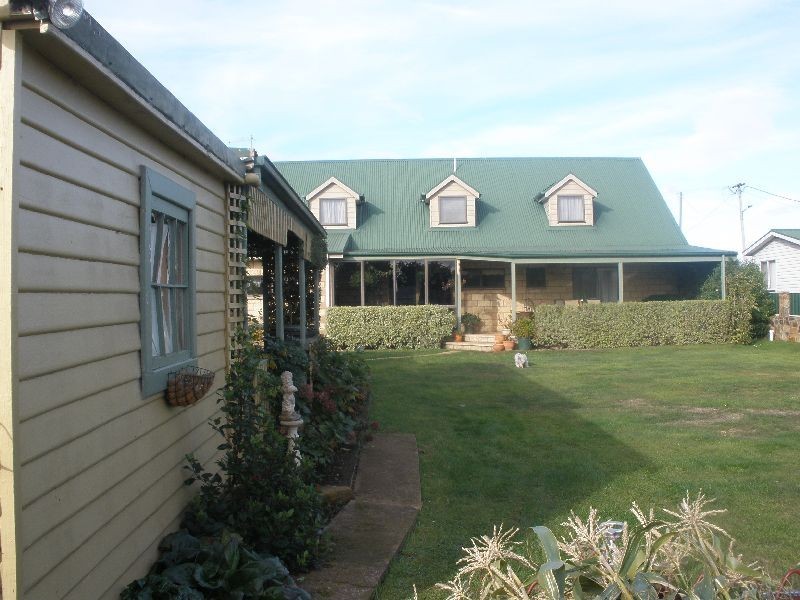 28 Archer Street, Cressy TAS 7302