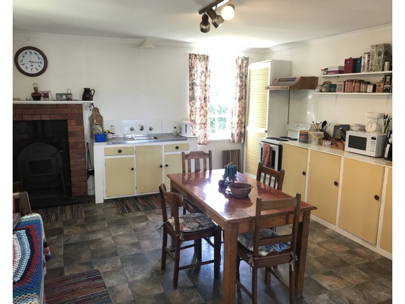 42 Falmouth Street, Avoca TAS 7213