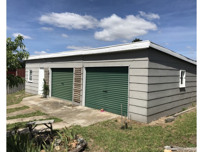 42 Falmouth Street, Avoca TAS 7213